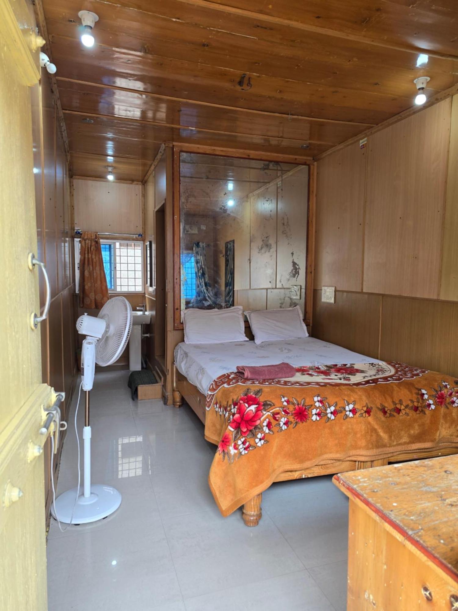 Lakshmi Heritage Tourist Home Hampi Kültér fotó