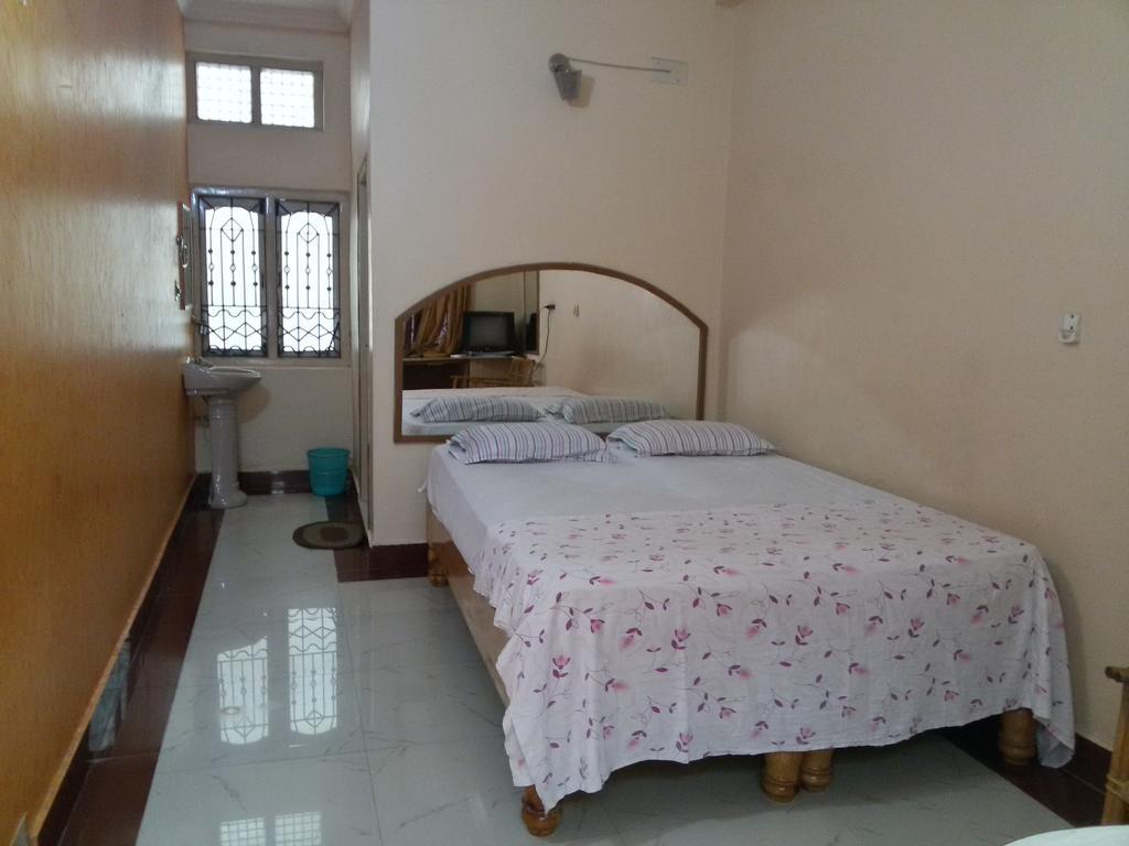 Lakshmi Heritage Tourist Home Hampi Kültér fotó
