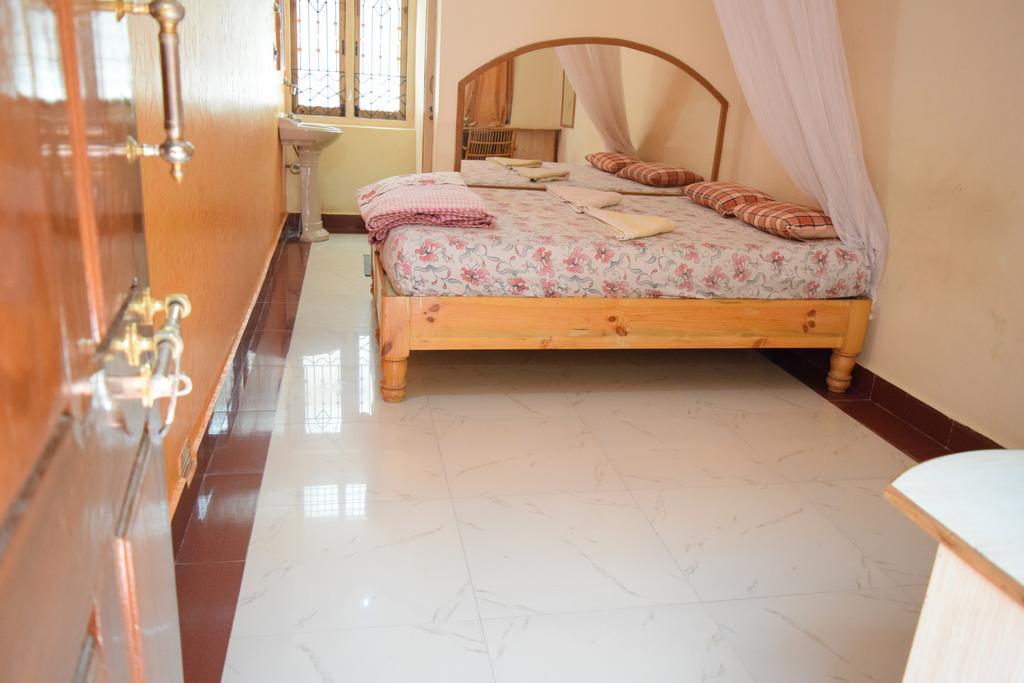 Lakshmi Heritage Tourist Home Hampi Kültér fotó